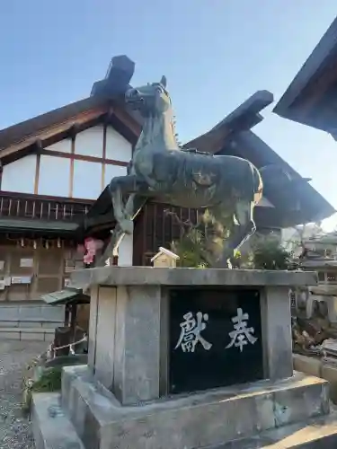 御井神社の{uncategorized: "未分類", other: "その他", undefined: "問題あり", building: "その他建物", grave: "お墓", sacred_gate: "鳥居", guardian: "狛犬", statue: "像", buddha: "仏像", history: "歴史", nature: "自然", garden: "庭園", animal: "動物", pagoda: "塔", temizu: "手水舎", mountain_gate: "山門・神門", sanctuary: "本殿・本堂", subordinate: "末社・摂社", art: "芸術", scenery: "景色", jizo: "地蔵", ema: "絵馬", goshuin: "御朱印", omikuji: "おみくじ", items: "授与品その他", amulet: "お守り", goshuincho: "御朱印帳", eats: "食事", festival: "お祭り", votive_dance: "神楽", shichigosan: "七五三参", wedding: "結婚式", experience: "体験その他", initially: "初詣", around: "周辺", anti_infection: "感染症対策"}