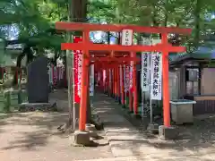 鬼子母神堂　(法明寺）の鳥居