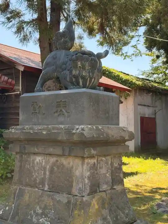 弘前八坂神社の{uncategorized: "未分類", other: "その他", undefined: "問題あり", building: "その他建物", grave: "お墓", sacred_gate: "鳥居", guardian: "狛犬", statue: "像", buddha: "仏像", history: "歴史", nature: "自然", garden: "庭園", animal: "動物", pagoda: "塔", temizu: "手水舎", mountain_gate: "山門・神門", sanctuary: "本殿・本堂", subordinate: "末社・摂社", art: "芸術", scenery: "景色", jizo: "地蔵", ema: "絵馬", goshuin: "御朱印", omikuji: "おみくじ", items: "授与品その他", amulet: "お守り", goshuincho: "御朱印帳", eats: "食事", festival: "お祭り", votive_dance: "神楽", shichigosan: "七五三参", wedding: "結婚式", experience: "体験その他", initially: "初詣", around: "周辺", anti_infection: "感染症対策"}
