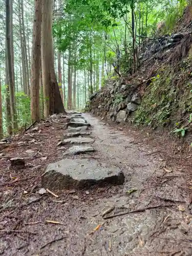 熊野本宮大社の{uncategorized: "未分類", other: "その他", undefined: "問題あり", building: "その他建物", grave: "お墓", sacred_gate: "鳥居", guardian: "狛犬", statue: "像", buddha: "仏像", history: "歴史", nature: "自然", garden: "庭園", animal: "動物", pagoda: "塔", temizu: "手水舎", mountain_gate: "山門・神門", sanctuary: "本殿・本堂", subordinate: "末社・摂社", art: "芸術", scenery: "景色", jizo: "地蔵", ema: "絵馬", goshuin: "御朱印", omikuji: "おみくじ", items: "授与品その他", amulet: "お守り", goshuincho: "御朱印帳", eats: "食事", festival: "お祭り", votive_dance: "神楽", shichigosan: "七五三参", wedding: "結婚式", experience: "体験その他", initially: "初詣", around: "周辺", anti_infection: "感染症対策"}