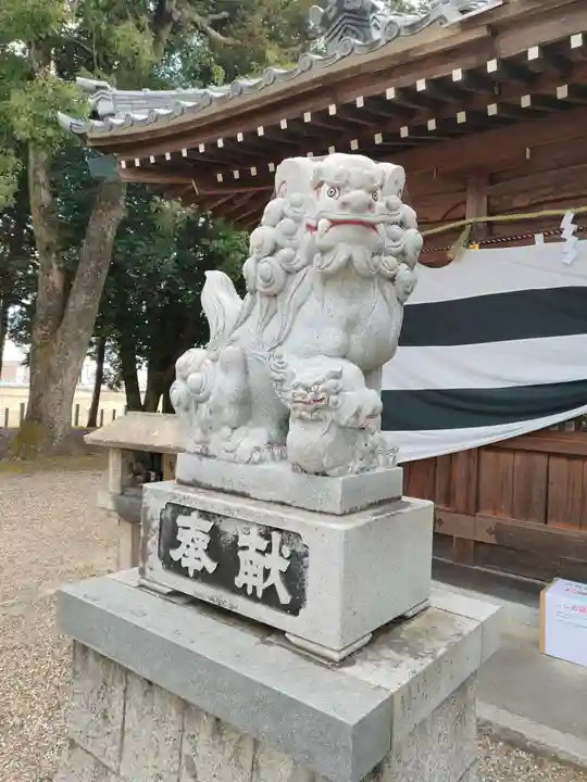 弥富神社の狛犬