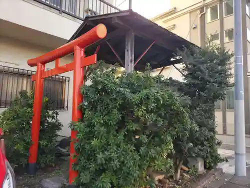 葵稲荷神社の鳥居