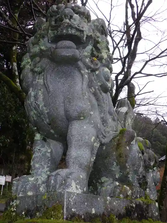 宇倍神社の狛犬