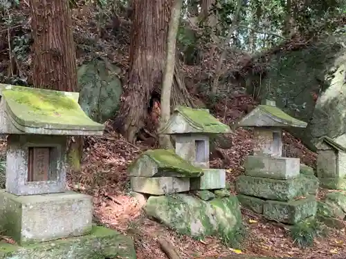 蟇目鹿島神社の末社・摂社