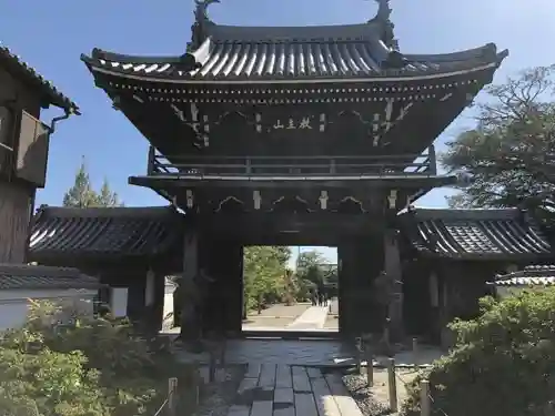 来迎寺の山門・神門