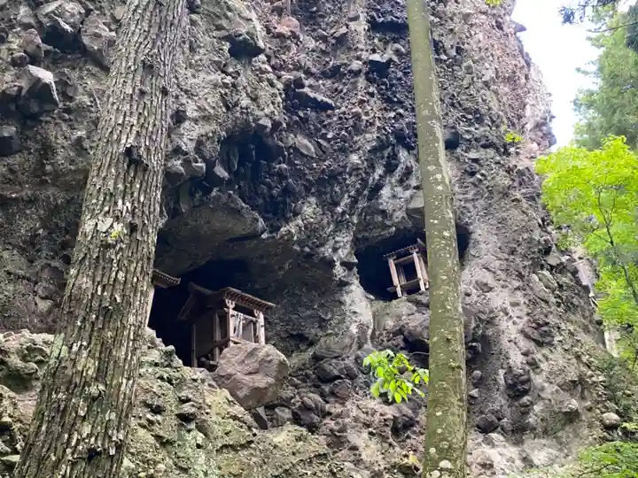 鳥越観音(岩手県)