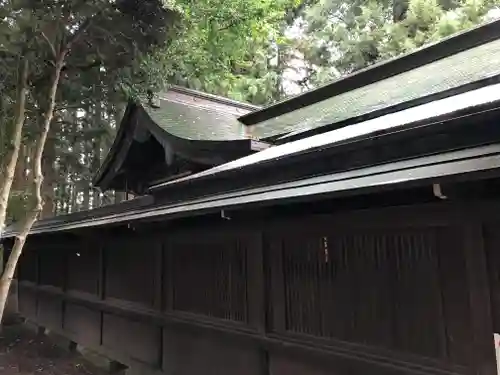 日高神社の本殿