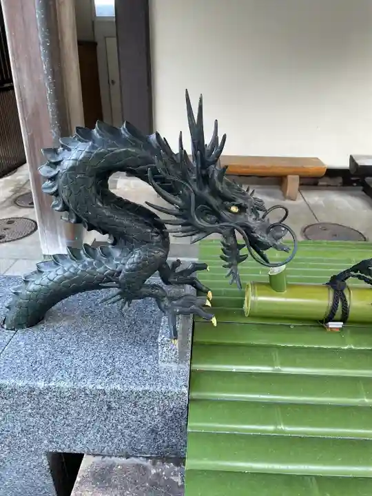 門戸厄神東光寺の手水舎