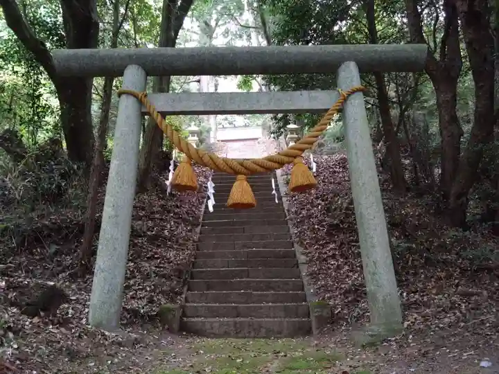 神明社の鳥居
