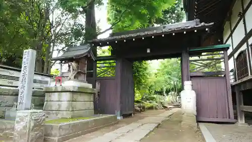 小川寺の山門