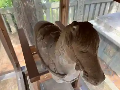 富丘八幡神社の像