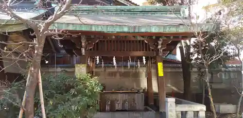 小野照崎神社の手水舎