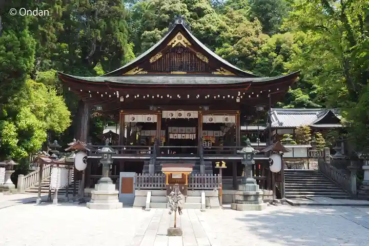 日牟禮八幡宮の本殿・本堂