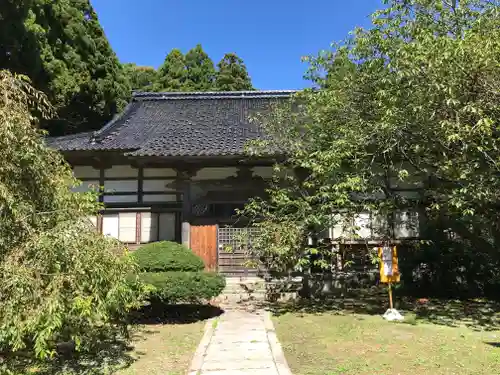 法源寺の本殿・本堂