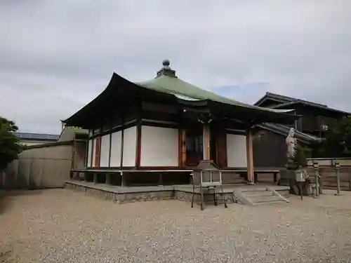 水子観音堂の本殿・本堂