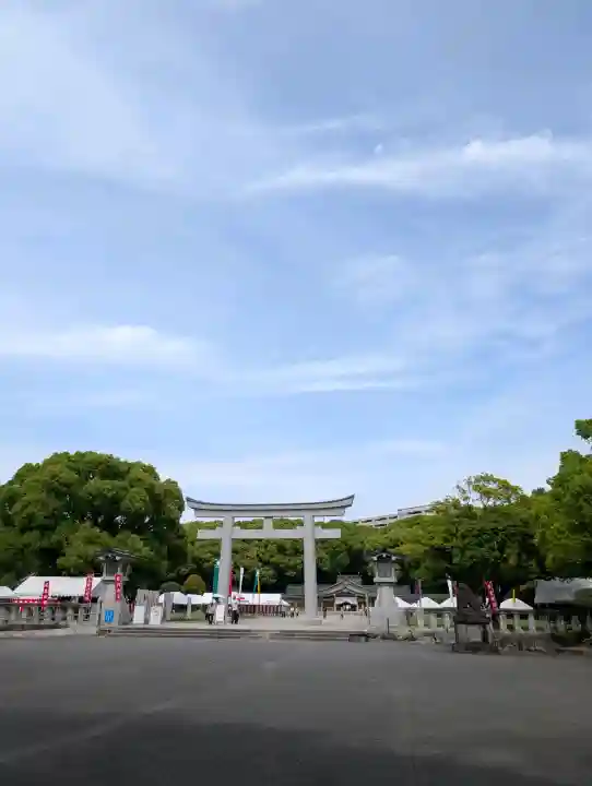 福岡縣護國神社の{uncategorized: "未分類", other: "その他", undefined: "問題あり", building: "その他建物", grave: "お墓", sacred_gate: "鳥居", guardian: "狛犬", statue: "像", buddha: "仏像", history: "歴史", nature: "自然", garden: "庭園", animal: "動物", pagoda: "塔", temizu: "手水舎", mountain_gate: "山門・神門", sanctuary: "本殿・本堂", subordinate: "末社・摂社", art: "芸術", scenery: "景色", jizo: "地蔵", ema: "絵馬", goshuin: "御朱印", omikuji: "おみくじ", items: "授与品その他", amulet: "お守り", goshuincho: "御朱印帳", eats: "食事", festival: "お祭り", votive_dance: "神楽", shichigosan: "七五三参", wedding: "結婚式", experience: "体験その他", initially: "初詣", around: "周辺", anti_infection: "感染症対策"}