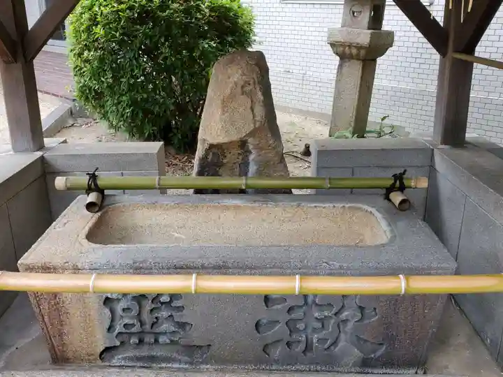 林神社の手水舎