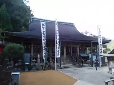青岸渡寺の本殿・本堂