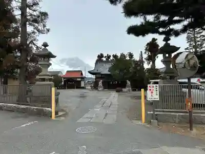 氷鉋斗賣神社の{uncategorized: "未分類", other: "その他", undefined: "問題あり", building: "その他建物", grave: "お墓", sacred_gate: "鳥居", guardian: "狛犬", statue: "像", buddha: "仏像", history: "歴史", nature: "自然", garden: "庭園", animal: "動物", pagoda: "塔", temizu: "手水舎", mountain_gate: "山門・神門", sanctuary: "本殿・本堂", subordinate: "末社・摂社", art: "芸術", scenery: "景色", jizo: "地蔵", ema: "絵馬", goshuin: "御朱印", omikuji: "おみくじ", items: "授与品その他", amulet: "お守り", goshuincho: "御朱印帳", eats: "食事", festival: "お祭り", votive_dance: "神楽", shichigosan: "七五三参", wedding: "結婚式", experience: "体験その他", initially: "初詣", around: "周辺", anti_infection: "感染症対策"}
