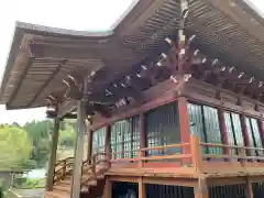 坂水寺の本殿