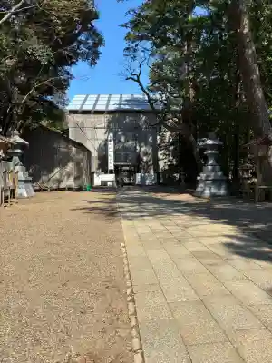 奥宮(鹿島神宮摂社)の{uncategorized: "未分類", other: "その他", undefined: "問題あり", building: "その他建物", grave: "お墓", sacred_gate: "鳥居", guardian: "狛犬", statue: "像", buddha: "仏像", history: "歴史", nature: "自然", garden: "庭園", animal: "動物", pagoda: "塔", temizu: "手水舎", mountain_gate: "山門・神門", sanctuary: "本殿・本堂", subordinate: "末社・摂社", art: "芸術", scenery: "景色", jizo: "地蔵", ema: "絵馬", goshuin: "御朱印", omikuji: "おみくじ", items: "授与品その他", amulet: "お守り", goshuincho: "御朱印帳", eats: "食事", festival: "お祭り", votive_dance: "神楽", shichigosan: "七五三参", wedding: "結婚式", experience: "体験その他", initially: "初詣", around: "周辺", anti_infection: "感染症対策"}