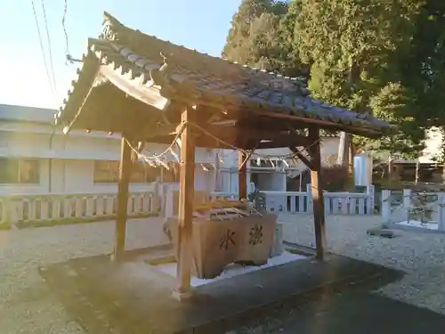 白山神社の手水