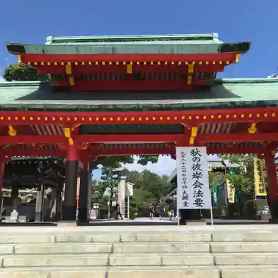 成田山大阪別院　明王院の山門・神門