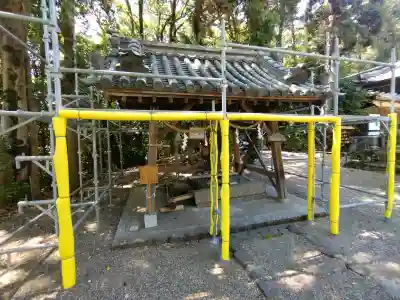 登彌神社の{uncategorized: "未分類", other: "その他", undefined: "問題あり", building: "その他建物", grave: "お墓", sacred_gate: "鳥居", guardian: "狛犬", statue: "像", buddha: "仏像", history: "歴史", nature: "自然", garden: "庭園", animal: "動物", pagoda: "塔", temizu: "手水舎", mountain_gate: "山門・神門", sanctuary: "本殿・本堂", subordinate: "末社・摂社", art: "芸術", scenery: "景色", jizo: "地蔵", ema: "絵馬", goshuin: "御朱印", omikuji: "おみくじ", items: "授与品その他", amulet: "お守り", goshuincho: "御朱印帳", eats: "食事", festival: "お祭り", votive_dance: "神楽", shichigosan: "七五三参", wedding: "結婚式", experience: "体験その他", initially: "初詣", around: "周辺", anti_infection: "感染症対策"}