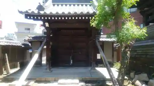 光用寺の山門・神門