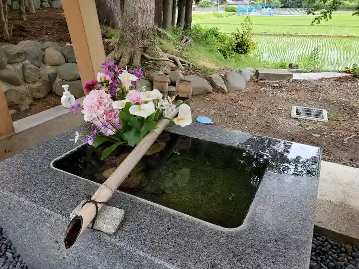 高司神社〜むすびの神の鎮まる社〜の手水舎