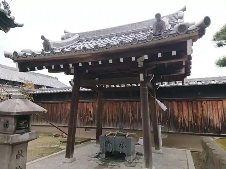 石作神社の手水舎