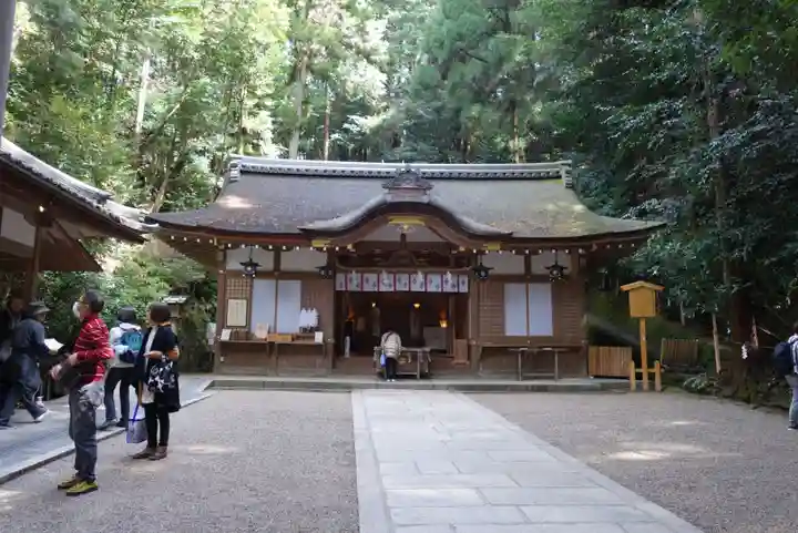 狭井坐大神荒魂神社(狭井神社)の本殿・本堂