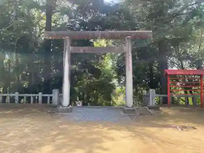 高山神社の{uncategorized: "未分類", other: "その他", undefined: "問題あり", building: "その他建物", grave: "お墓", sacred_gate: "鳥居", guardian: "狛犬", statue: "像", buddha: "仏像", history: "歴史", nature: "自然", garden: "庭園", animal: "動物", pagoda: "塔", temizu: "手水舎", mountain_gate: "山門・神門", sanctuary: "本殿・本堂", subordinate: "末社・摂社", art: "芸術", scenery: "景色", jizo: "地蔵", ema: "絵馬", goshuin: "御朱印", omikuji: "おみくじ", items: "授与品その他", amulet: "お守り", goshuincho: "御朱印帳", eats: "食事", festival: "お祭り", votive_dance: "神楽", shichigosan: "七五三参", wedding: "結婚式", experience: "体験その他", initially: "初詣", around: "周辺", anti_infection: "感染症対策"}