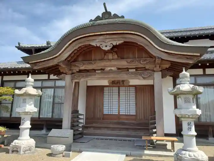 宝持院の本殿・本堂