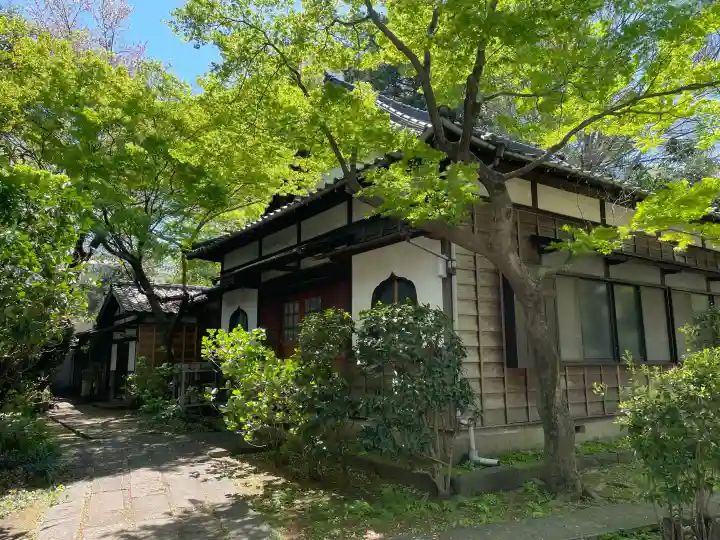 久成寺の{uncategorized: "未分類", other: "その他", undefined: "問題あり", building: "その他建物", grave: "お墓", sacred_gate: "鳥居", guardian: "狛犬", statue: "像", buddha: "仏像", history: "歴史", nature: "自然", garden: "庭園", animal: "動物", pagoda: "塔", temizu: "手水舎", mountain_gate: "山門・神門", sanctuary: "本殿・本堂", subordinate: "末社・摂社", art: "芸術", scenery: "景色", jizo: "地蔵", ema: "絵馬", goshuin: "御朱印", omikuji: "おみくじ", items: "授与品その他", amulet: "お守り", goshuincho: "御朱印帳", eats: "食事", festival: "お祭り", votive_dance: "神楽", shichigosan: "七五三参", wedding: "結婚式", experience: "体験その他", initially: "初詣", around: "周辺", anti_infection: "感染症対策"}
