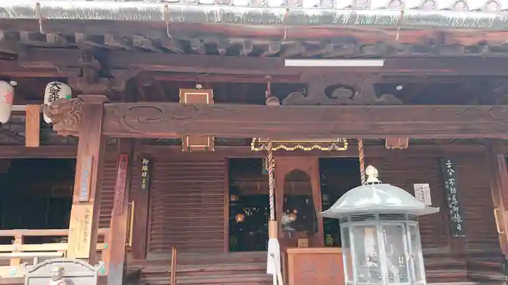 法楽寺の本殿・本堂