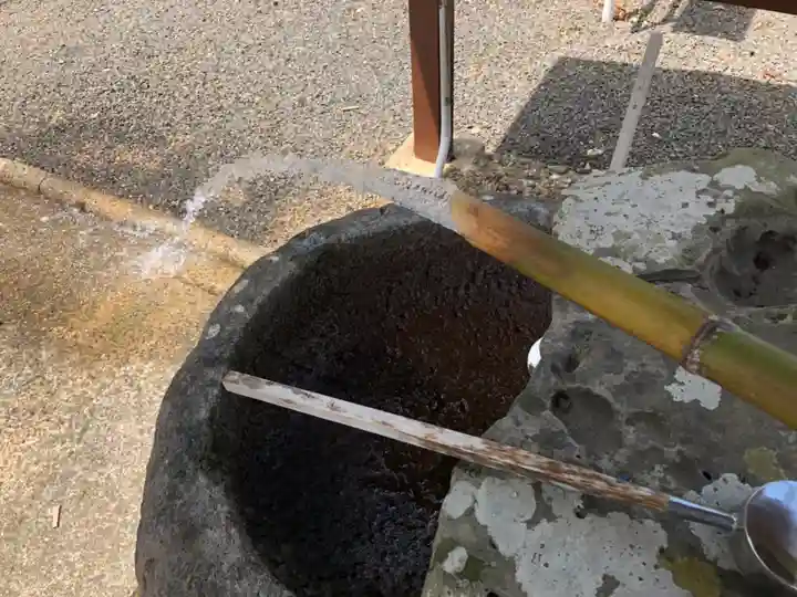 国片主神社の手水舎