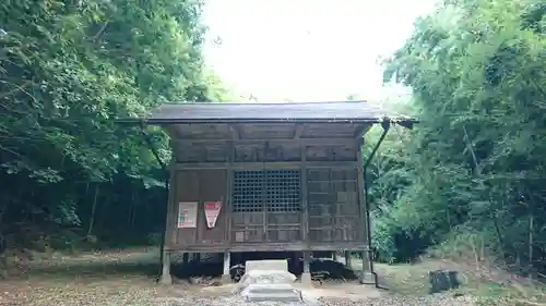 尊久老稲荷神社の本殿