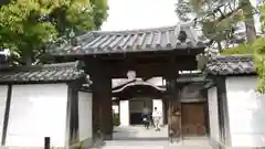 最勝院の山門