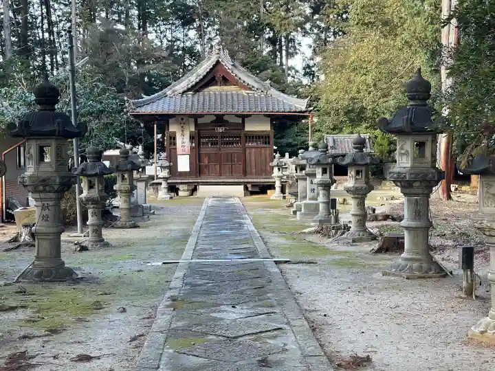 川田神社の{uncategorized: "未分類", other: "その他", undefined: "問題あり", building: "その他建物", grave: "お墓", sacred_gate: "鳥居", guardian: "狛犬", statue: "像", buddha: "仏像", history: "歴史", nature: "自然", garden: "庭園", animal: "動物", pagoda: "塔", temizu: "手水舎", mountain_gate: "山門・神門", sanctuary: "本殿・本堂", subordinate: "末社・摂社", art: "芸術", scenery: "景色", jizo: "地蔵", ema: "絵馬", goshuin: "御朱印", omikuji: "おみくじ", items: "授与品その他", amulet: "お守り", goshuincho: "御朱印帳", eats: "食事", festival: "お祭り", votive_dance: "神楽", shichigosan: "七五三参", wedding: "結婚式", experience: "体験その他", initially: "初詣", around: "周辺", anti_infection: "感染症対策"}