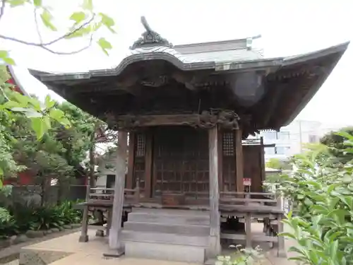 自性院の末社・摂社