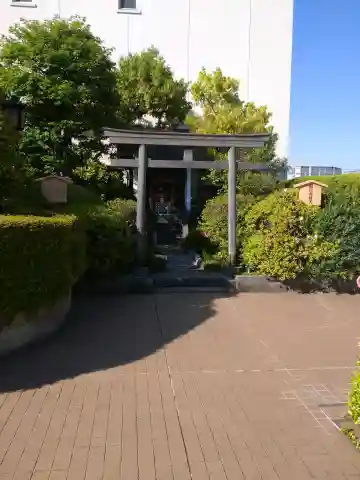 朝日弁財天の{uncategorized: "未分類", other: "その他", undefined: "問題あり", building: "その他建物", grave: "お墓", sacred_gate: "鳥居", guardian: "狛犬", statue: "像", buddha: "仏像", history: "歴史", nature: "自然", garden: "庭園", animal: "動物", pagoda: "塔", temizu: "手水舎", mountain_gate: "山門・神門", sanctuary: "本殿・本堂", subordinate: "末社・摂社", art: "芸術", scenery: "景色", jizo: "地蔵", ema: "絵馬", goshuin: "御朱印", omikuji: "おみくじ", items: "授与品その他", amulet: "お守り", goshuincho: "御朱印帳", eats: "食事", festival: "お祭り", votive_dance: "神楽", shichigosan: "七五三参", wedding: "結婚式", experience: "体験その他", initially: "初詣", around: "周辺", anti_infection: "感染症対策"}