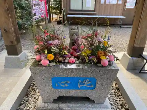 滑川神社 - 仕事と子どもの守り神の手水舎