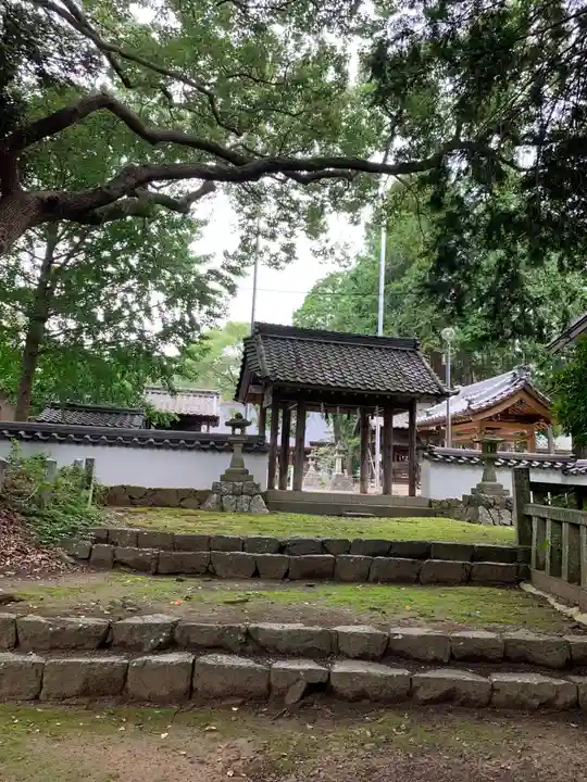 八幡宮(八幡町)の山門・神門