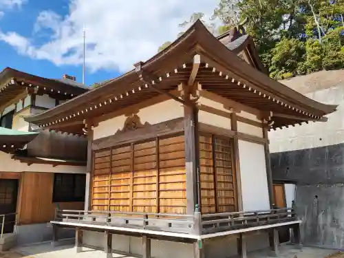 多井畑厄除八幡宮の建物その他