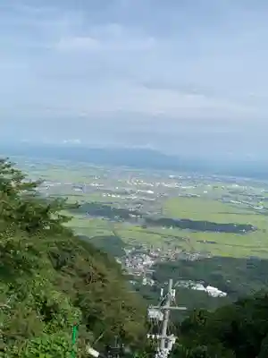 彌彦神社奥宮（御神廟）(新潟県)
