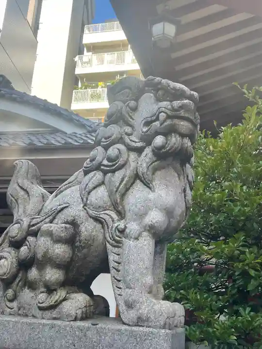 秋葉神社の狛犬