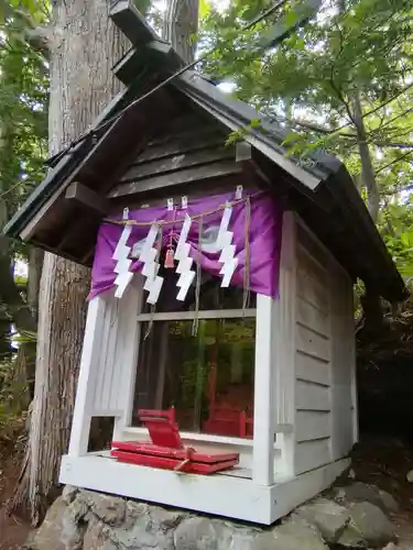 白石神社の末社