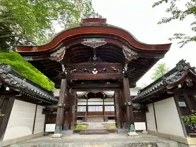 西教寺の山門・神門