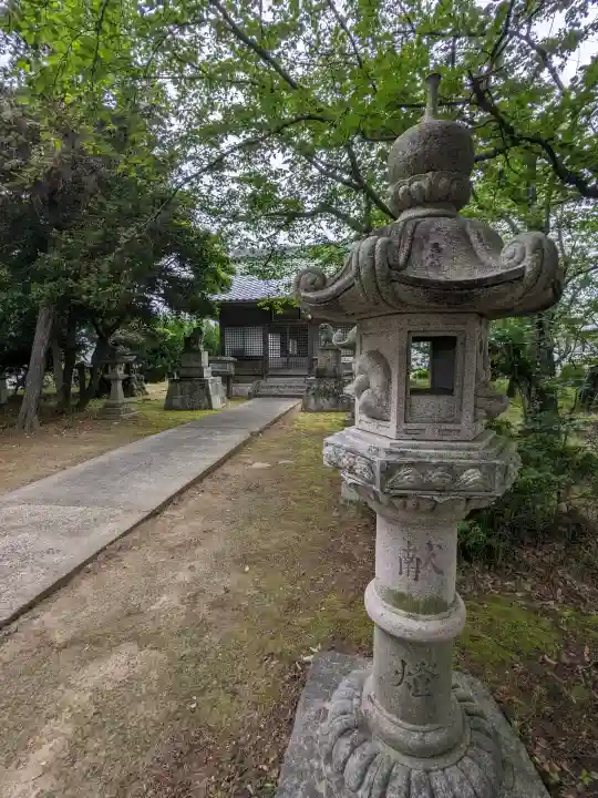 八剱宮の{uncategorized: "未分類", other: "その他", undefined: "問題あり", building: "その他建物", grave: "お墓", sacred_gate: "鳥居", guardian: "狛犬", statue: "像", buddha: "仏像", history: "歴史", nature: "自然", garden: "庭園", animal: "動物", pagoda: "塔", temizu: "手水舎", mountain_gate: "山門・神門", sanctuary: "本殿・本堂", subordinate: "末社・摂社", art: "芸術", scenery: "景色", jizo: "地蔵", ema: "絵馬", goshuin: "御朱印", omikuji: "おみくじ", items: "授与品その他", amulet: "お守り", goshuincho: "御朱印帳", eats: "食事", festival: "お祭り", votive_dance: "神楽", shichigosan: "七五三参", wedding: "結婚式", experience: "体験その他", initially: "初詣", around: "周辺", anti_infection: "感染症対策"}